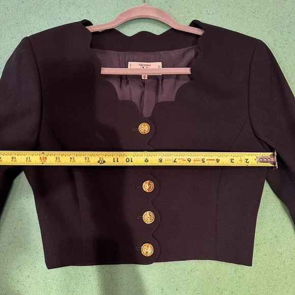 Valentino Cropped Navy Wool Jacket with Gold Buttons AUTHENTIC - Picture 8 of 9
